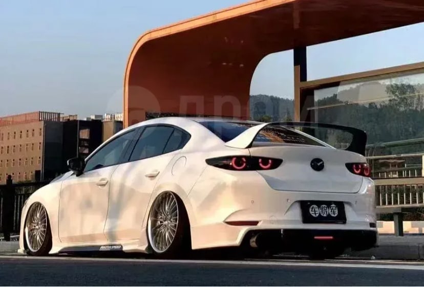 Спойлер на Mazda 3 BP седан